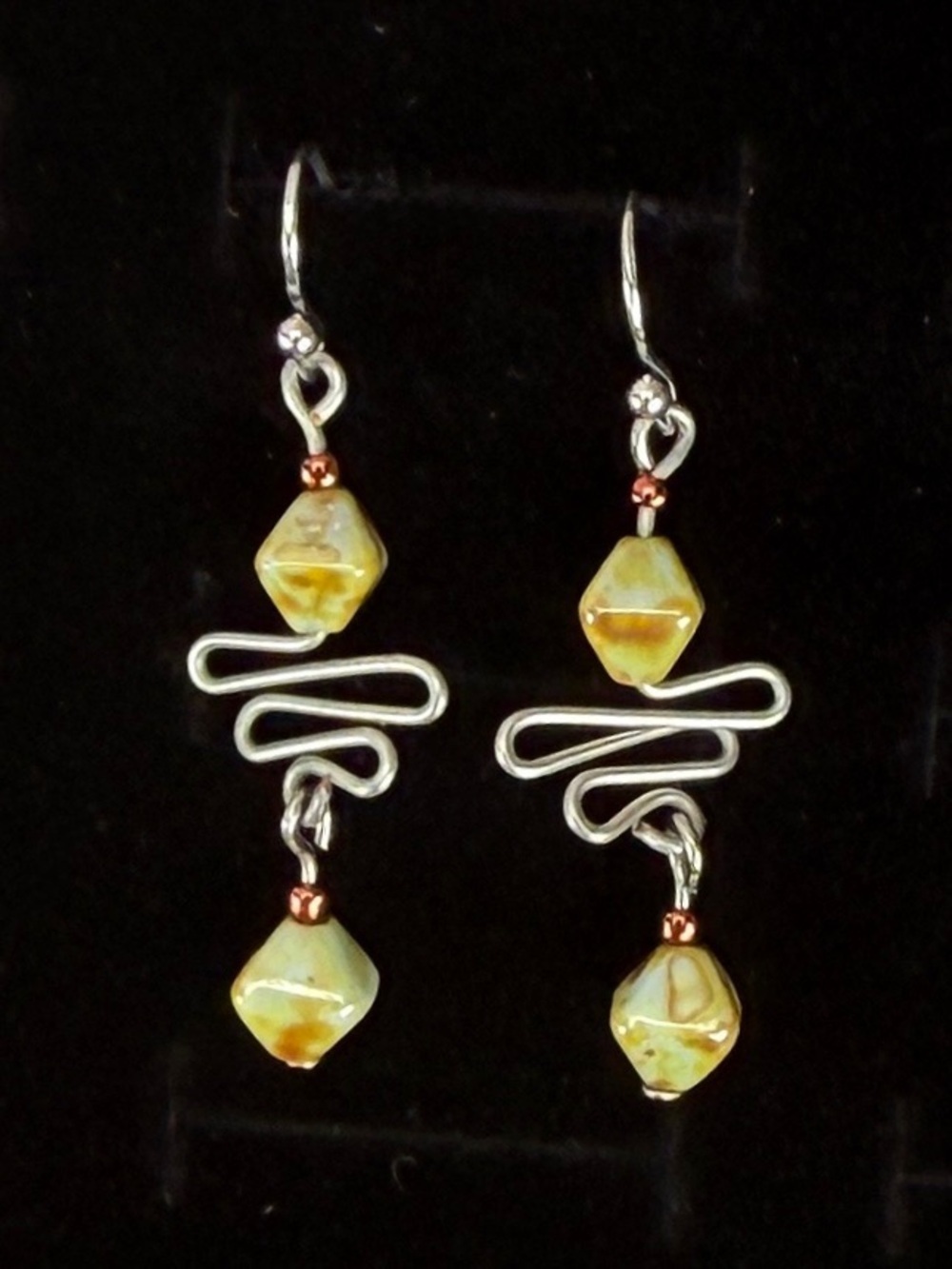 Beautiful vintage Silvertone delicate wire wrap Bohemian chic pierced earrings